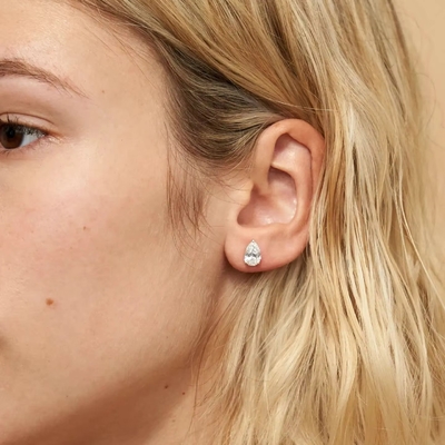 Minimalist Gold Plated 925 Silver Diamond Stud Earring 925 Shiny Silver Heart Stud Earrings