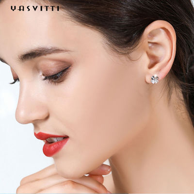 0.7cm 0.07oz Four Leaf Clover Stud Earrings 925 Sterling Silver Earrings ODM